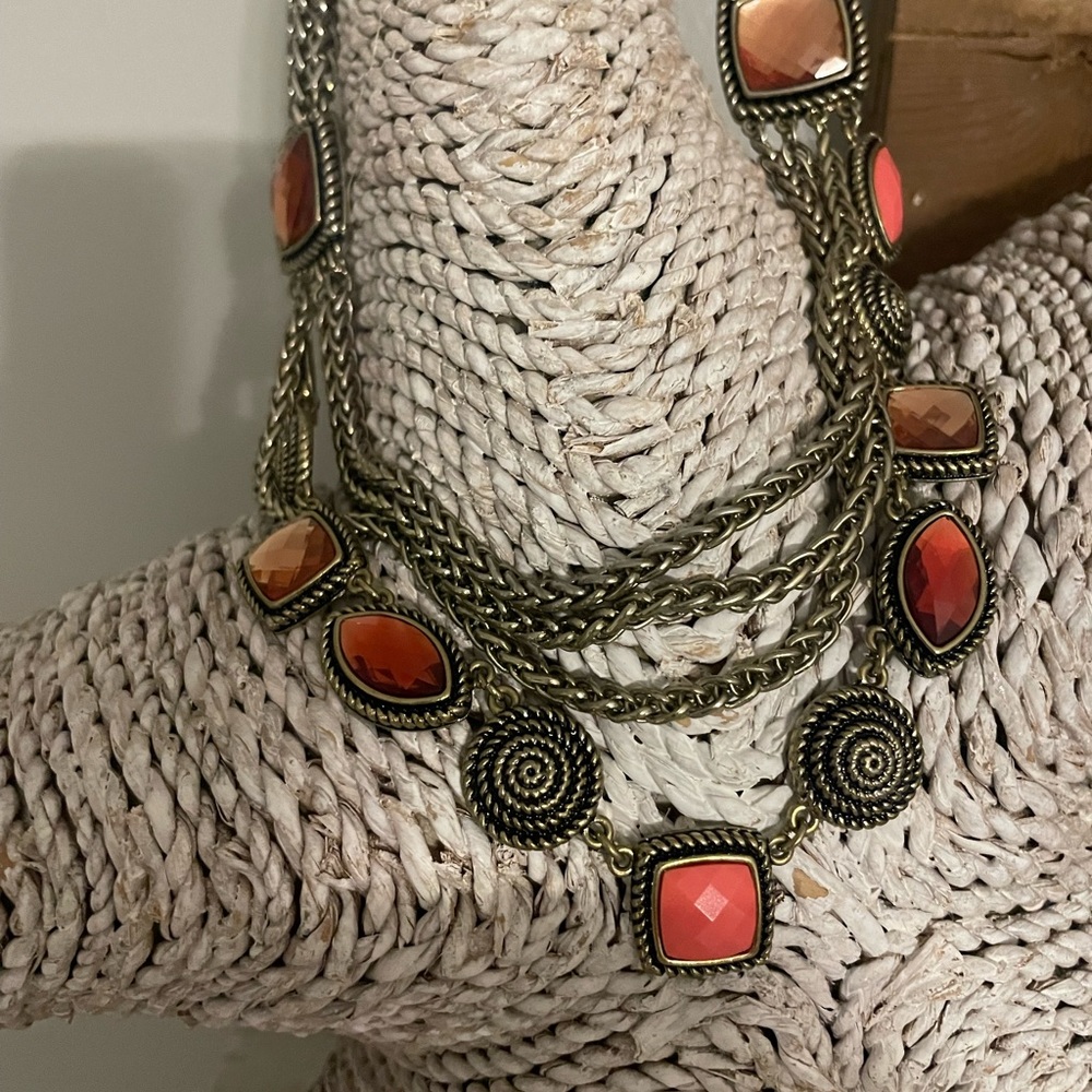Statement necklace